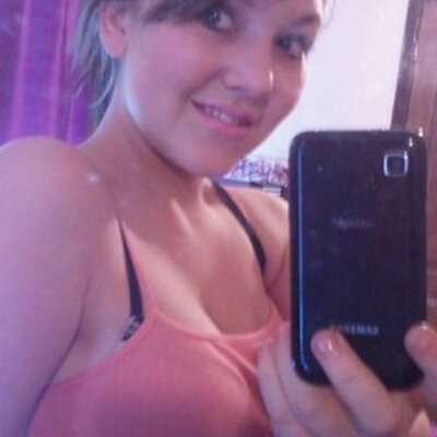 Profile Picture of ZoeLeigh_ (@ZoeLeighGeary) on Twitter