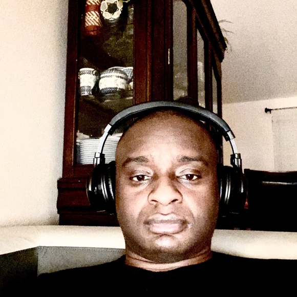 Profile Picture of Moussa Cissoko (@moussacissoko) on Poshmark