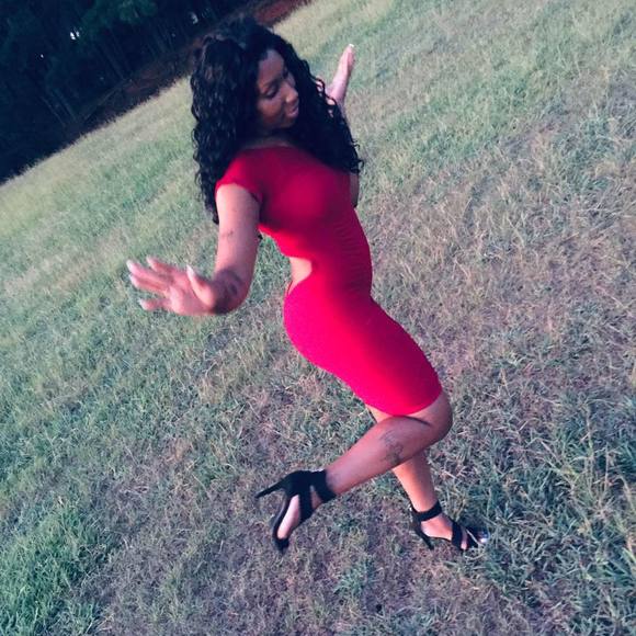 Profile Picture of Ladonna Dennis (@llevester) on Poshmark
