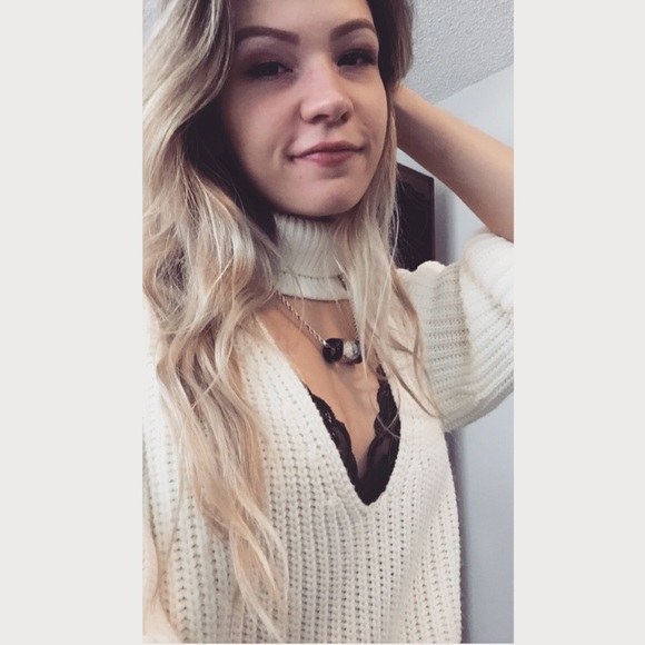 Profile Picture of Shawna Blackburn (@dabbydukes_) on Poshmark