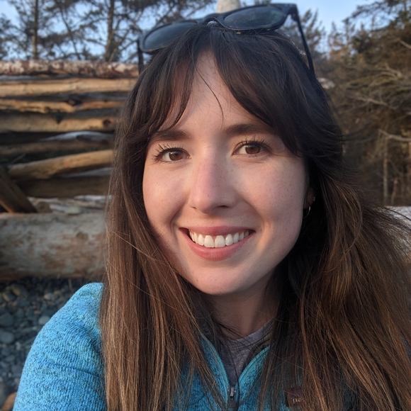 Profile Picture of Michaela Merryfield (@m_merryfield) on Poshmark