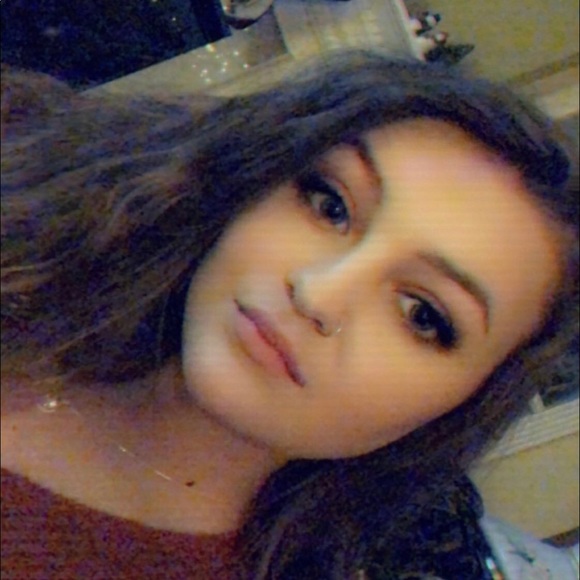 Profile Picture of Madison Pattie (@maddypattie885) on Poshmark