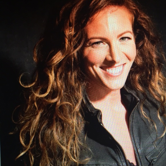 Profile Picture of J Chase (@socalchemist) on Poshmark