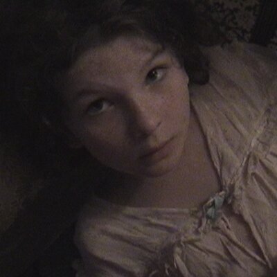 Profile Picture of Ruby Rowe (@donkeyshrew) on Twitter