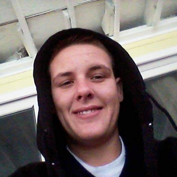 Profile Picture of Lacy Cline (@youngblood1988) on Poshmark