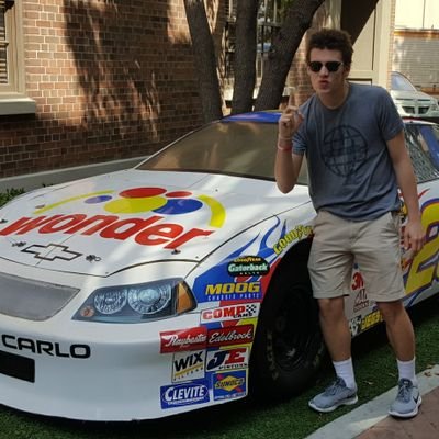 Profile Picture of David Bowler (@Shrimplicious18) on Twitter