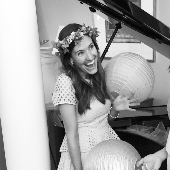 Profile Picture of Lindsay Weiner (@lindsay_weiner) on Poshmark