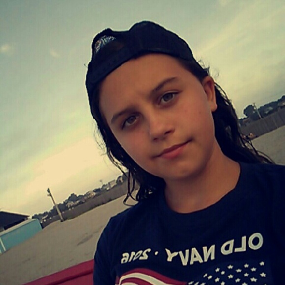 Profile Picture of Beija Darosa (@beijadarosa) on Poshmark