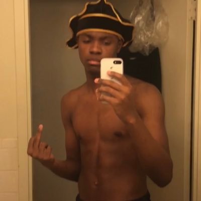 Profile Picture of Jean🌚 (@jay_swervo_) on Twitter