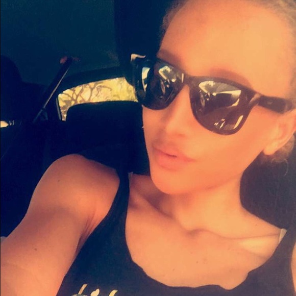 Profile Picture of Tegan Westby (@teganwestby) on Poshmark