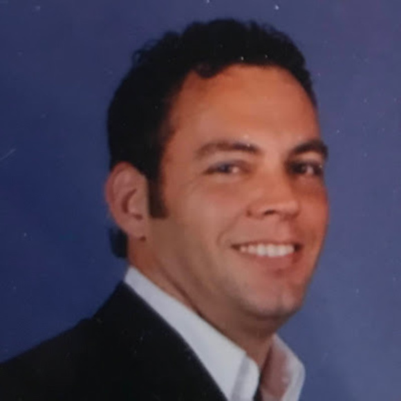 Profile Picture of Edward Hormann (@edwardhormann) on Poshmark