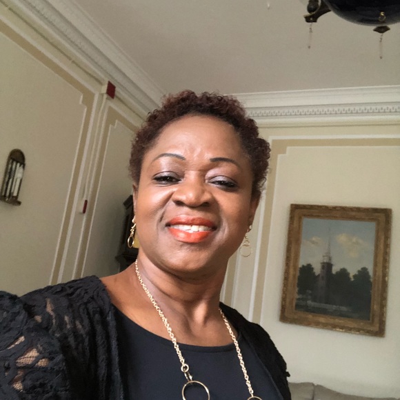 Profile Picture of Beverly Maynard (@maynard2920) on Poshmark