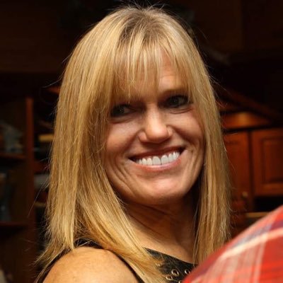 Profile Picture of Julie Anne Soukup (@FitJayzie) on Twitter