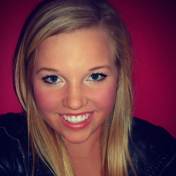 Profile Picture of Abby Denniston (@abby_denniston) on Poshmark