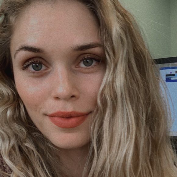 Profile Picture of Paige Freerksen (@paige404) on Poshmark