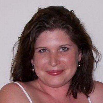 Profile Picture of Lisa Ashworthon Twitter