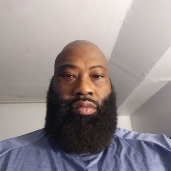 Profile Picture of Ervin Knight (@ervinknight759) on Poshmark