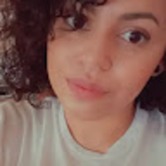 Profile Picture of Valerie Valencia (@valerievalen549) on Poshmark
