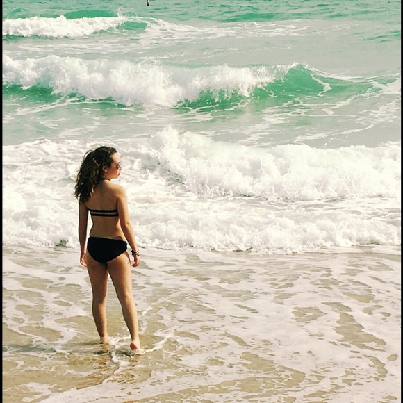Profile Picture of Danni Horowitz (@dannipaigeee) on Poshmark