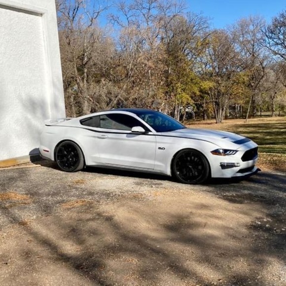 Profile Picture of Travis Steininger (@hot69er18) on Poshmark