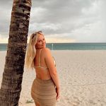Profile Picture of ➖ N A T ➖ (@natalieechapman) on Instagram
