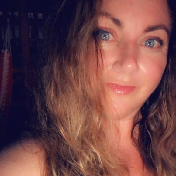 Profile Picture of Kim Monteith (@findingmymojo) on Poshmark