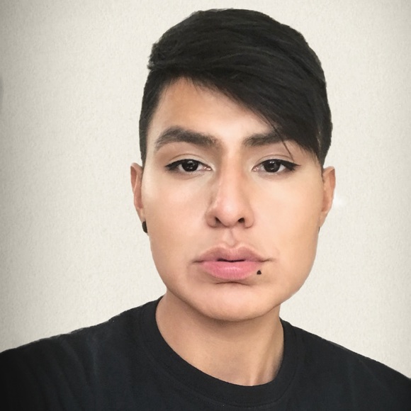 Profile Picture of Anthony Lamantia (@anthlama) on Poshmark