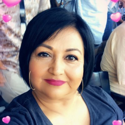 Profile Picture of Cynthia Gonzales (@4MrsGonzo) on Twitter