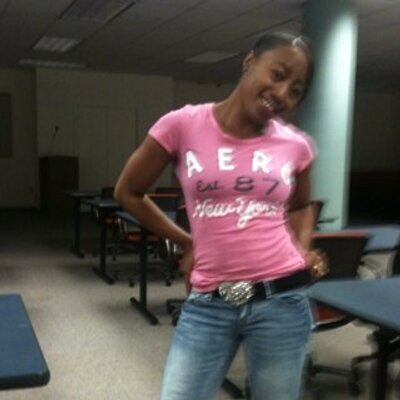 Profile Picture of Stephanie Thornton (@StephanieThor11) on Twitter