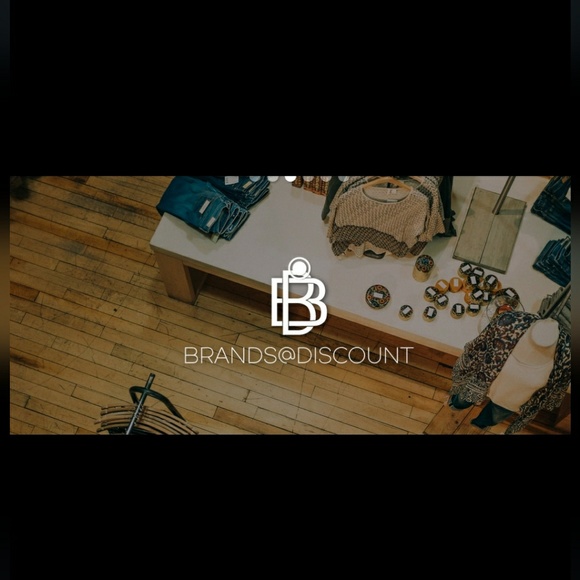 Profile Picture of Nitin Bhardwaj (@brandsndiscount) on Poshmark