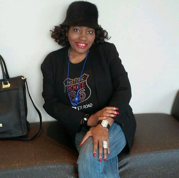 Profile Picture of Phyllis Johnson (@msphilj122) on Poshmark