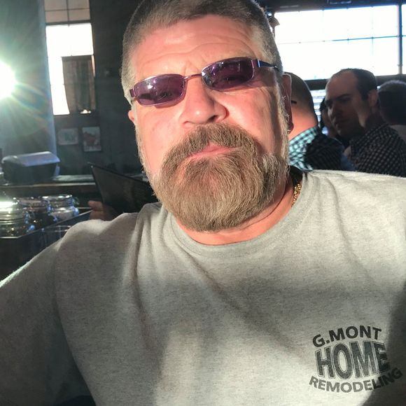 Profile Picture of Gary Montesinos (@garymontesinos) on Poshmark