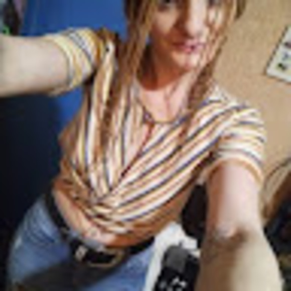 Tiffany mae Freeman - Poshmark Profile Picture of Tiffany mae Freeman (@tiffany199427) on Poshmark