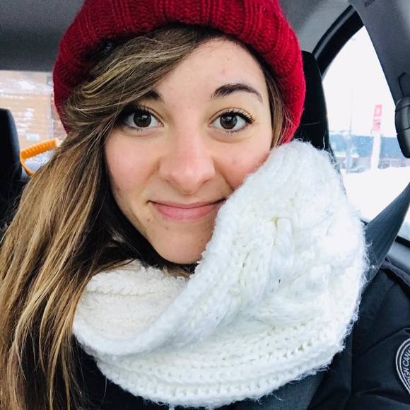Profile Picture of Michaela Wightman (@m_wightman) on Poshmark