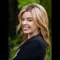 Profile Picture of Danielle Mincher (@daniellemincher) on Pinterest