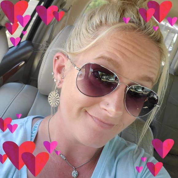 Jamie Dearden - Poshmark Profile Picture of Jamie Dearden (@jamiedear) on Poshmark