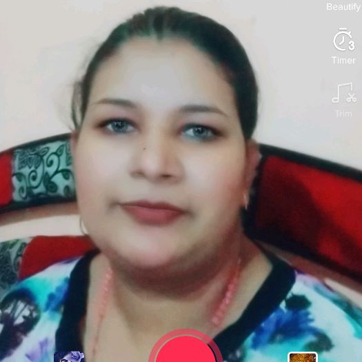 Profile Picture of   Sophia Singh... (@sophiasingh84) on Tiktok