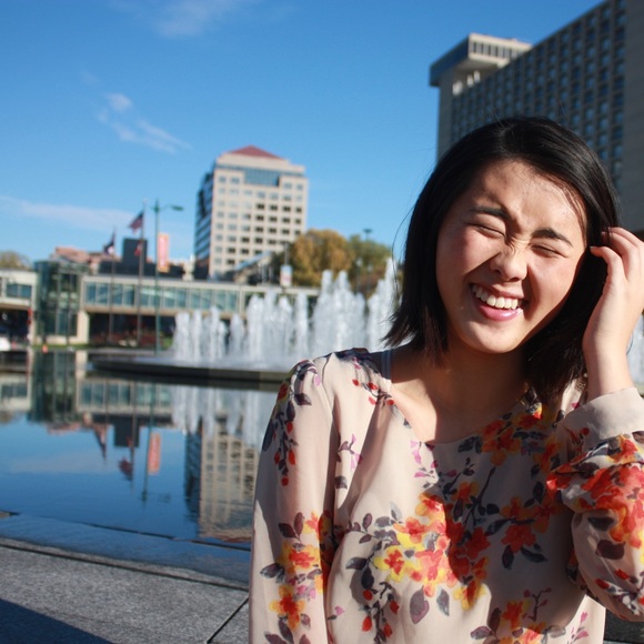 Melody Willemsen - Poshmark Profile Picture of Melody Willemsen (@mellybelly26) on Poshmark