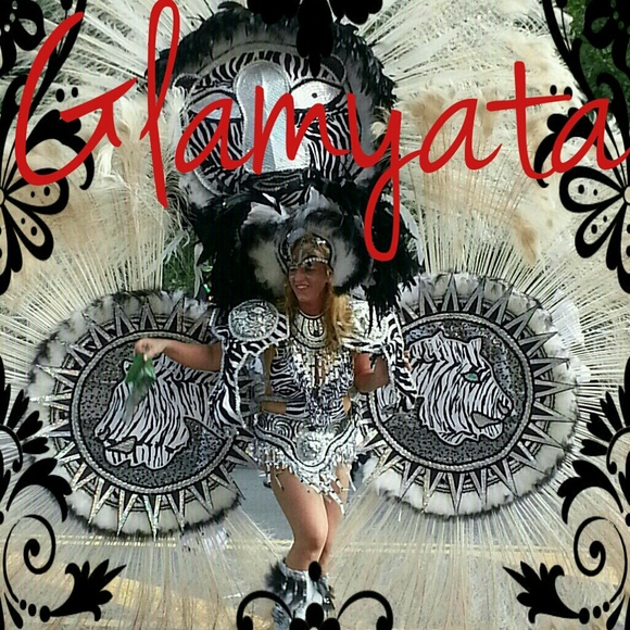 Profile Picture of A Graham (@glamyata) on Poshmark