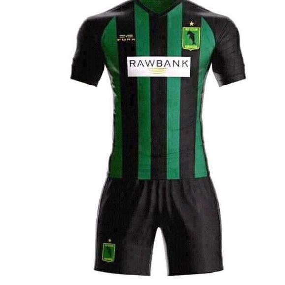 Profile Picture of Guyguy Molaso (@guyvanza) on Poshmark