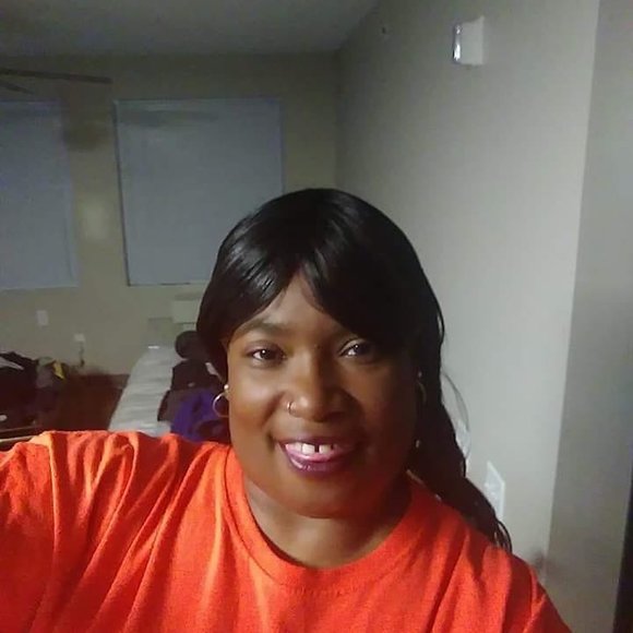 Carlene Bluett - Poshmark Profile Picture of Carlene Bluett (@carlenebluett64) on Poshmark