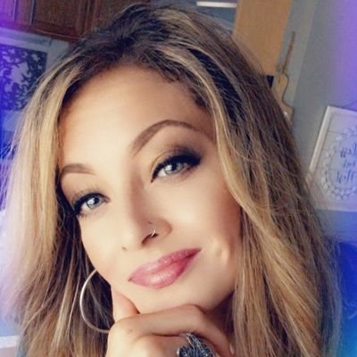 Profile Picture of Amber Tickle (@AmberTickle99) on Twitter