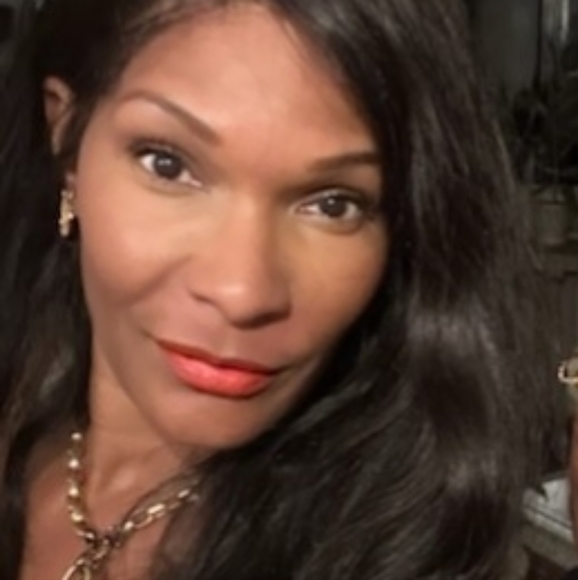 Profile Picture of Tonya Greene (@tgreene72) on Poshmark