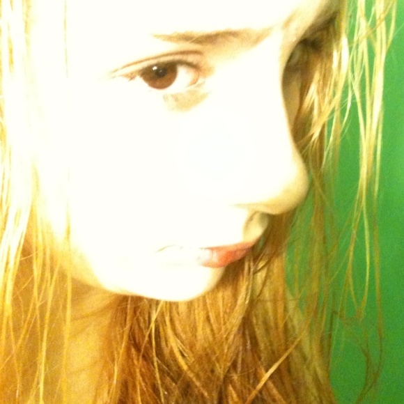 Profile Picture of Tabitha Bockenstedt (@tabsthecat) on Poshmark