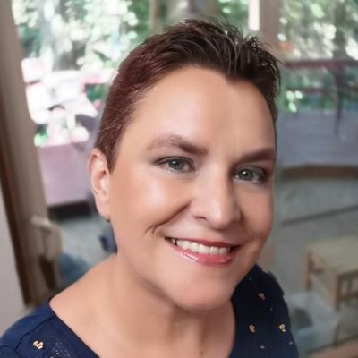 Profile Picture of Kim McCartney (@kimworksforyou) on Twitter