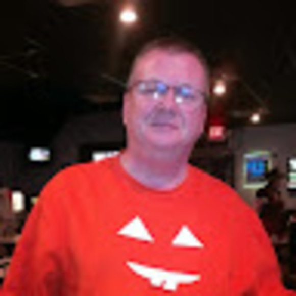 Profile Picture of Larry Upton (@wmlarryupton) on Poshmark