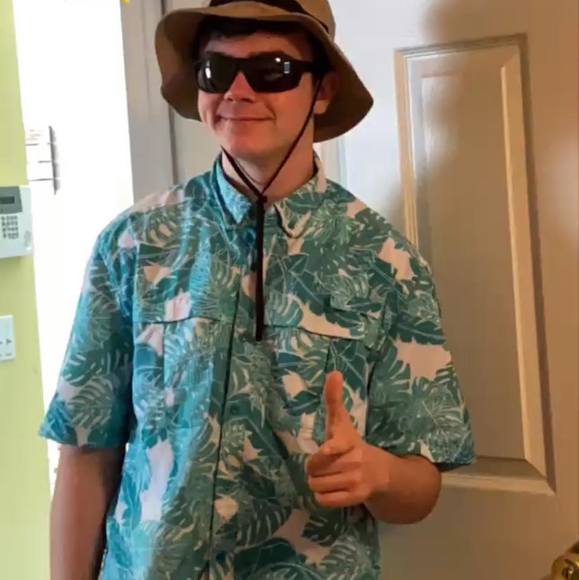 Profile Picture of Caleb Hunt (@calebhunt433) on Poshmark