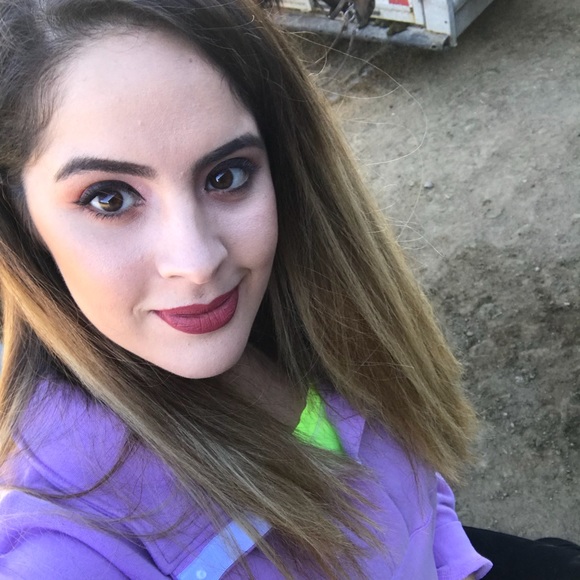 Profile Picture of Marlene Sanchez (@marlenesan93) on Poshmark