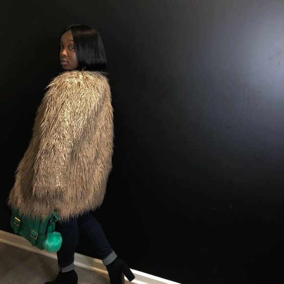 Profile Picture of Danielle Daarley (@therealdaarley) on Poshmark