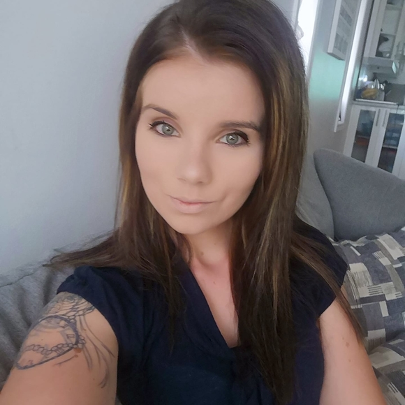 Profile Picture of Casandra Albert cooke (@casandraalbert) on Poshmark